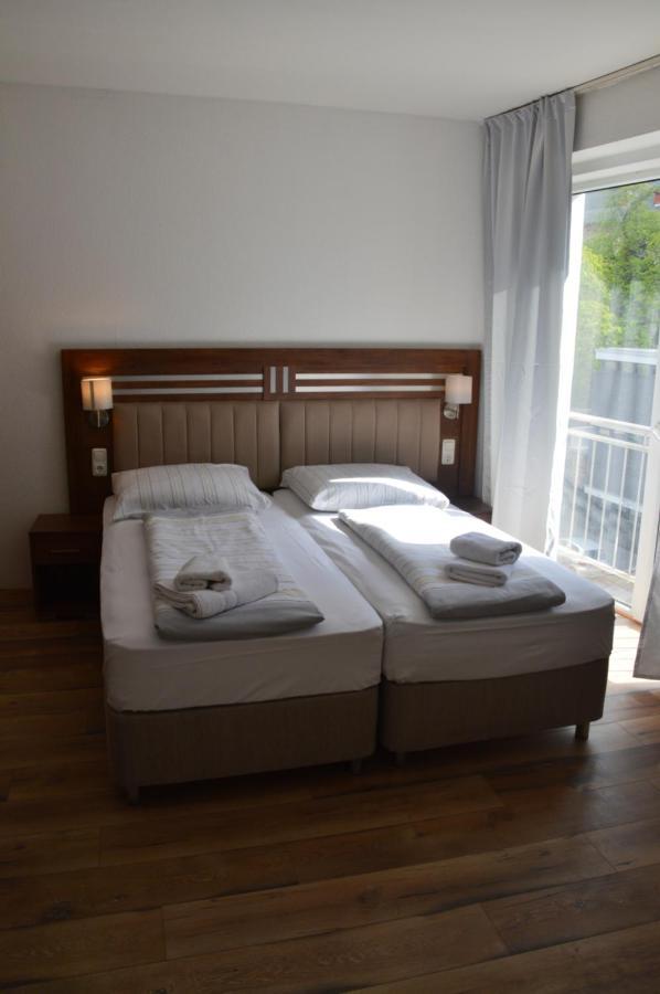 Hotel Colonia Luaran gambar